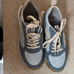 Keen Cream and blue Footwear